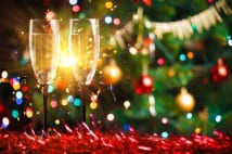 日本のクリスマスにはキリスト教国とは違った趣がある(写真=アフロ)