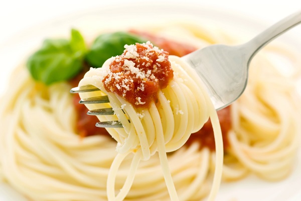 意外にもパスタは太りにくいという（写真／アフロ）