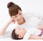 赤ちゃんの寝かしつけ方法とおすすめ安眠グッズ