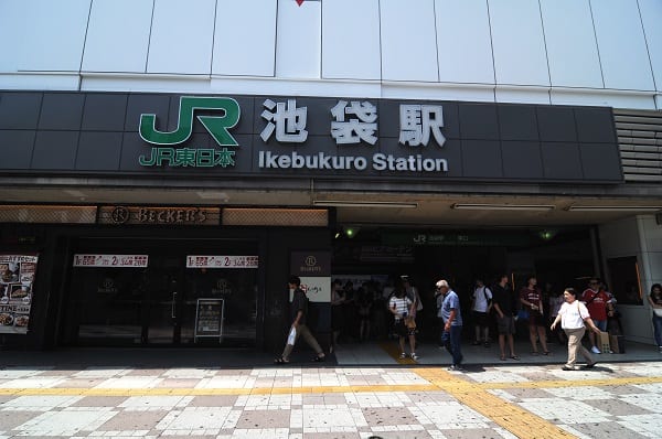 西武の牙城・池袋駅の東口には、西武百貨店本店がある