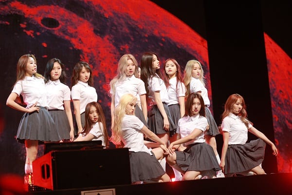 デビューイベントでのLOONA（Top Photo／時事通信フォト）