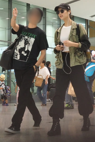 このあと男性と菜々緒は新幹線に乗り込んで行った