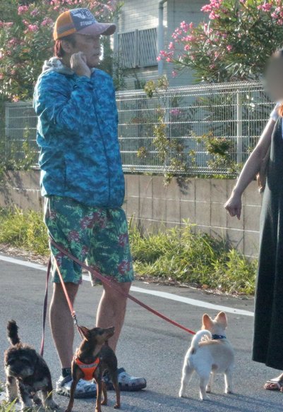 記者の直撃に答える坂上