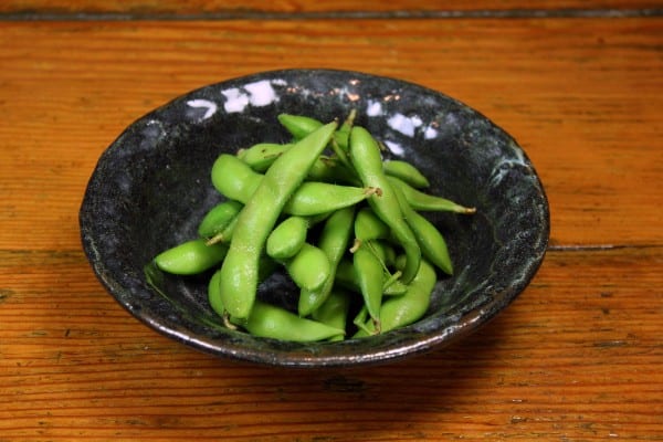 ハイボールにこそ枝豆（写真／Getty Images）