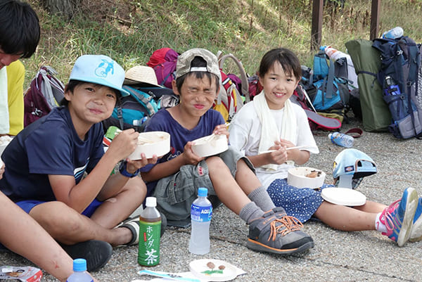 サバイバルキャンプ以降、米1粒残さなくなった（撮影／近藤篤）