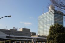 NHKの独占にNO!「公共放送2局」にすれば受信料は安くなる
