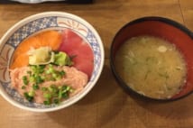 魚介を卓上で焼く「磯丸水産」 24時間営業&ランチタイムの魅力