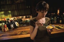 山田優「リノベーションで対面キッチンに。手早く料理できるようになりました」【映画『食べる女』インタビュー】