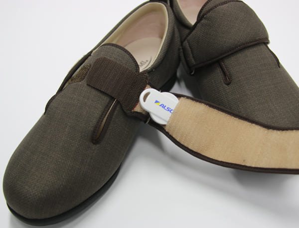 小さなタグをつけるだけで位置情報履歴がわかる「みまもりタグ」