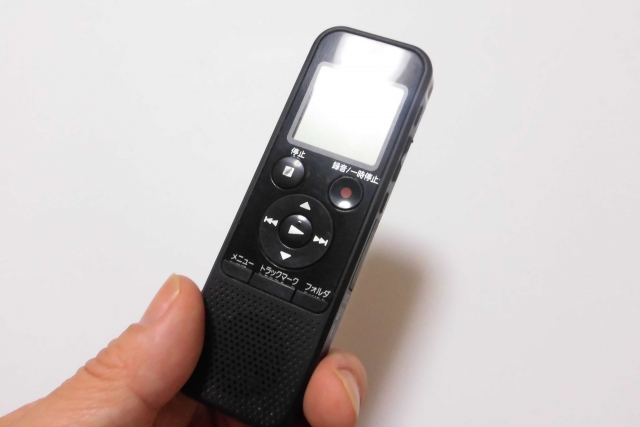 離婚 近隣トラブル時のスマホ Icレコーダー録音 録画法 Newsポストセブン