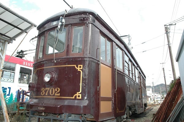 豊橋鉄道の赤岩口車庫で眠るモ3700形は1963年に名古屋市電から移籍