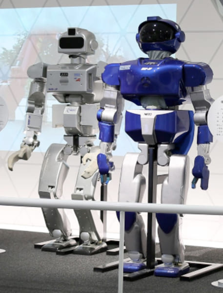 『サイエンス・スクエア　つくば』では、最先端のヒューマノイド（人型ロボット）が展示されている