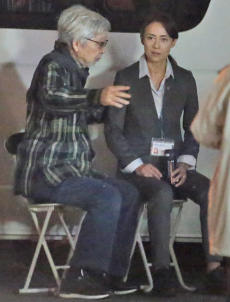 山田監督と真剣に打ち合わせ