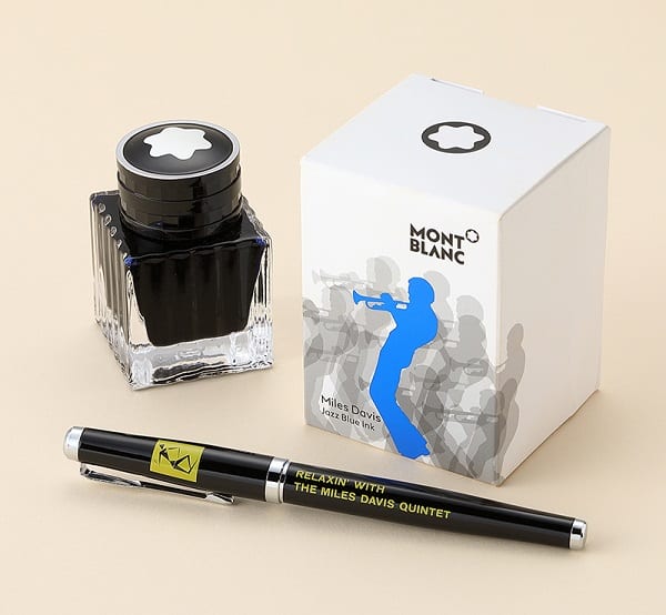 「リラクシン万年筆」と「Miles Davis Jazz Blue Ink」のパッケージとボトル