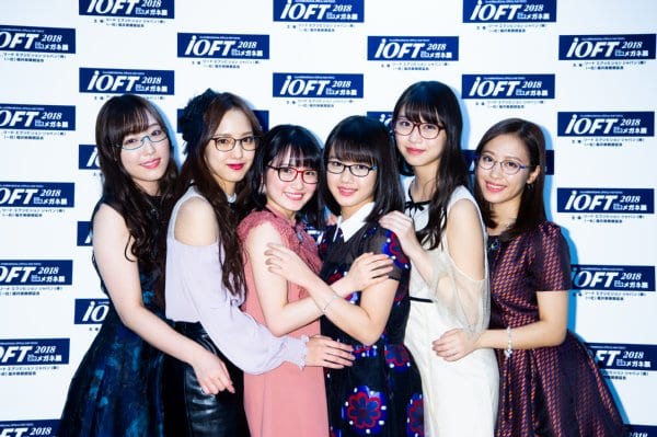メガネベストドレッサー賞を受賞したモーニング娘。'18