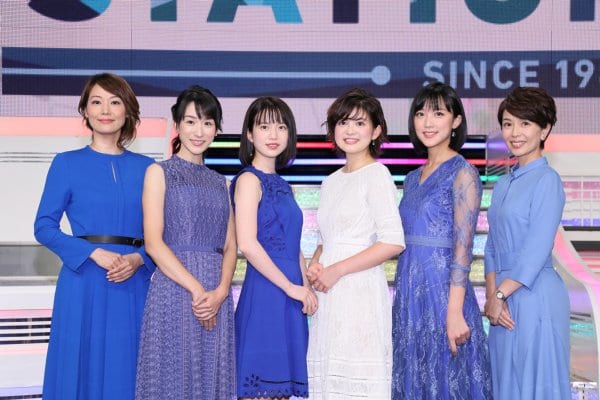 先輩アナウンサーに囲まれるテレビ朝日・並木万里菜アナ