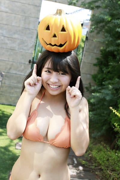 「ゆーの」こと大原優乃のハロウィングラビア