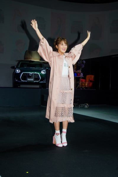写真 鈴木奈々とジャングルポケットがファッションモデルに Newsポストセブン Part 2 写真 鈴木奈々とジャングルポケットがファッションモデルに Newsポストセブン Part 2