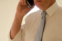否応なしに他人の時間を奪う電話というハラスメントツール