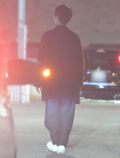 大阪では共演者らとよく男飲みをしているという長谷川博己