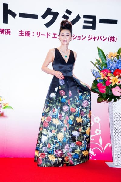 還暦を迎えてより輝く美しさを披露した萬田久子