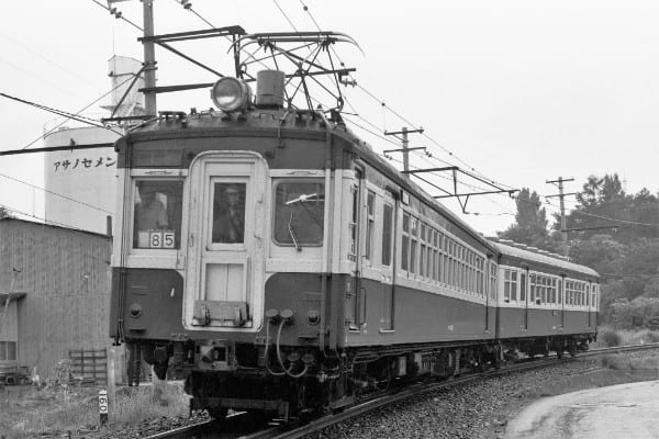 当時、飯田線には「旧型国電」の車両が残っていたという