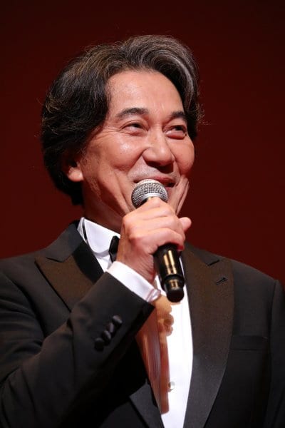 東京国際映画祭オープニングセレモニーに登場した役所広司