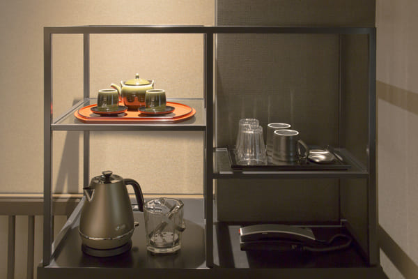 ホテル京阪 京都八条口の客室には茶器が