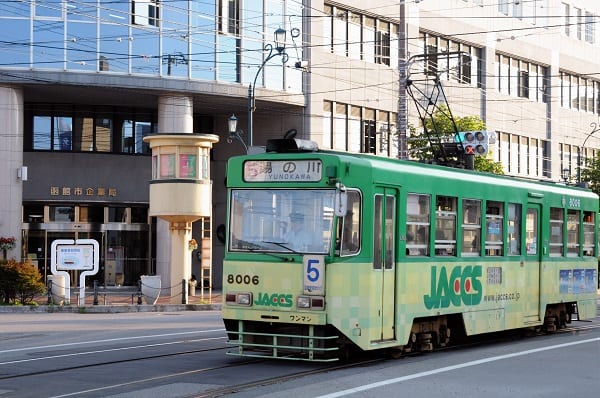 毎年、初詣無料電車を運行している函館市電