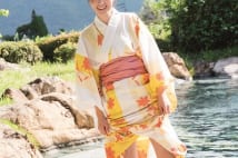 綺麗なお天気お姉さん・阿部華也子 故郷大分でグラビア撮影