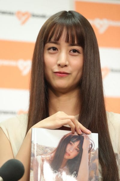 ファースト写真集『Mizuki』を発売した山本美月
