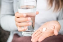閉経後に上がるコレステロール値!薬はのむ?のまなくていい?