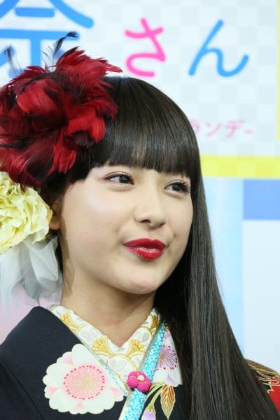 『CALENDAR 2019.04-2020.03』の発売イベントに登場した平祐奈