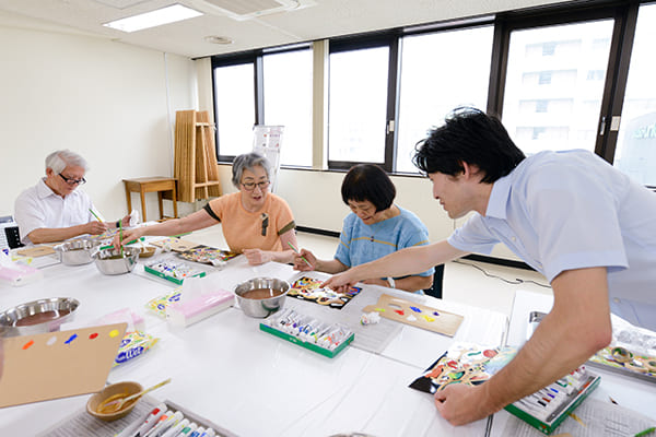 臨床美術の教室の様子