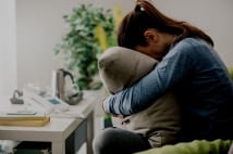 「死にたい」と言う人の危険性を見極めるための「問い掛け」