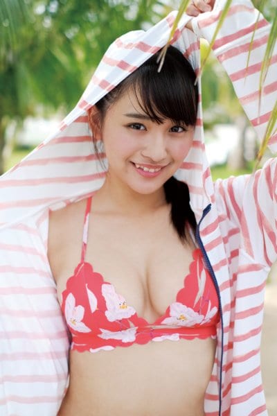 SUPER☆GiRLSのメンバーとして活動した浅川梨奈