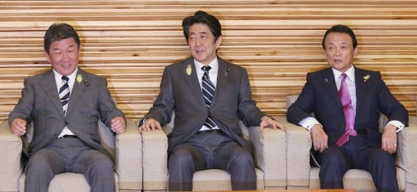 ポスト安倍はまたまた安倍？（時事通信フォト）