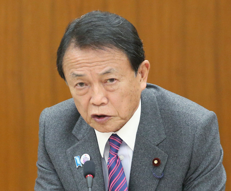 福岡には「麻生氏より偉い人」が？（時事通信フォト）