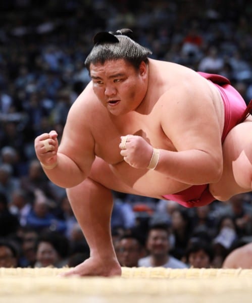 小結・御嶽海は貴景勝に4連勝中（時事通信フォト）