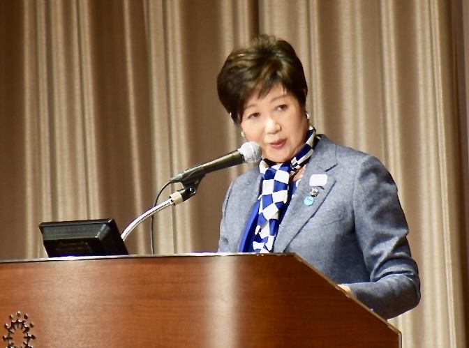 都知事再選に向けて動き出した小池百合子都知事（2月19日に行われた政治資金パーティ）