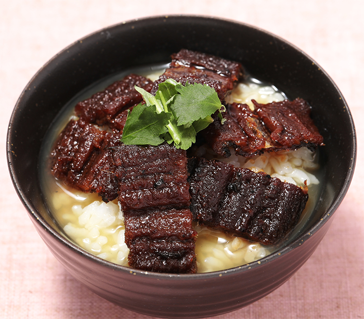昭和天皇も愛した鰻の味をお茶漬けで（撮影／辻村耕司）