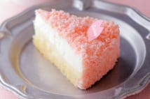 春を感じる逸品!デパ地下や通販で買える注目の桜スイーツ5選