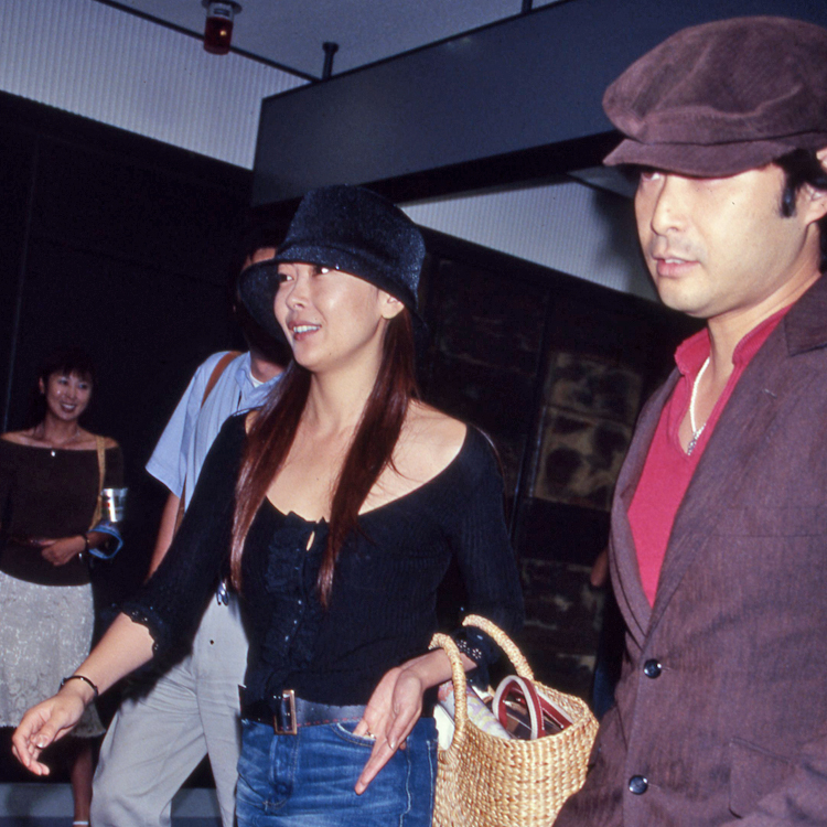 パリでの結婚生活は12年でピリオド