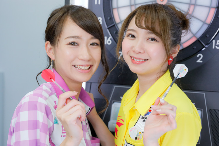 森田真結子選手（右）と上原泰子選手