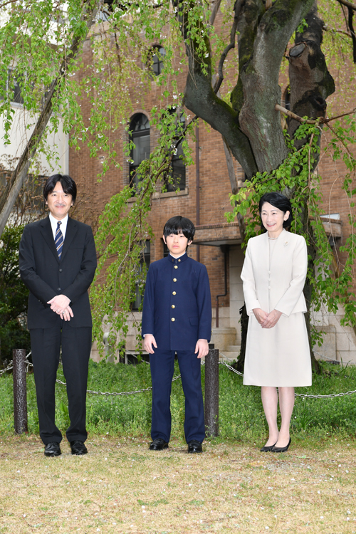 入学式には秋篠宮ご夫妻も出席（写真／JMPA）