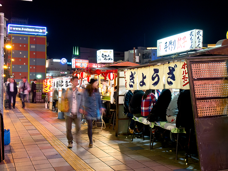 福岡・天神の屋台街では2018年からキャッシュレス決済を導入