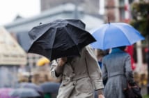 大雨が体験できる施設は連日子供たちで大賑わい(写真/アフロ)