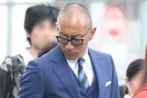 市川海老蔵、勸玄くん入学式の日に見せた手つなぎ姿