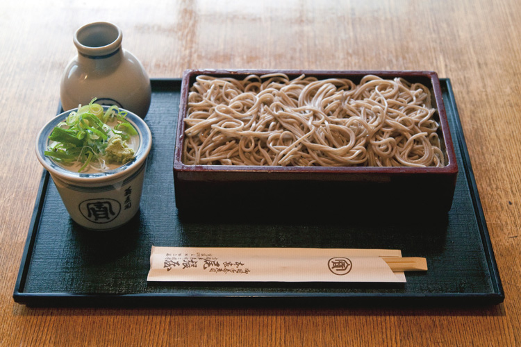 『本家尾張屋　本店』の「せいろ」