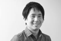 『居るのはつらいよ――ケアとセラピーについての覚書』の著者、東畑開人さん(撮影/黒石あみ)